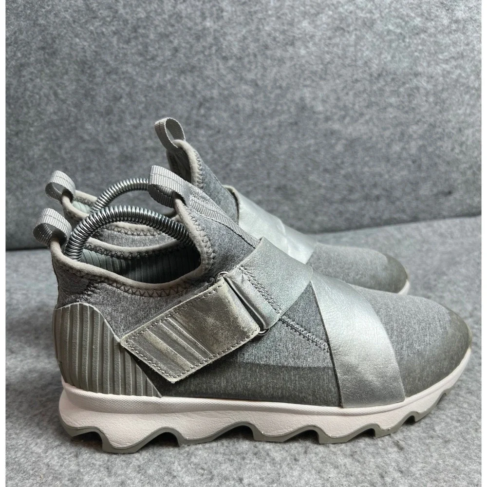 Sorel Kinetic Sneak Grey Metallic Silver Slip On Shoes Sneakers Women Size 9